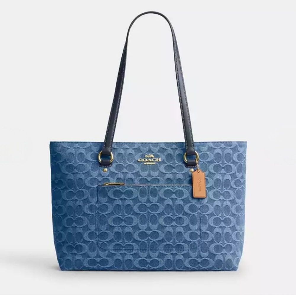 🔥COACH Tote In Signature Denim w/Hangtag, Gold Hardware-NEW W/TAGS!